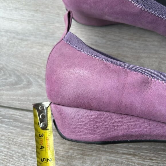 Blondo Lilac Leather Ersilia Wedge Pump - Picture 13 of 16